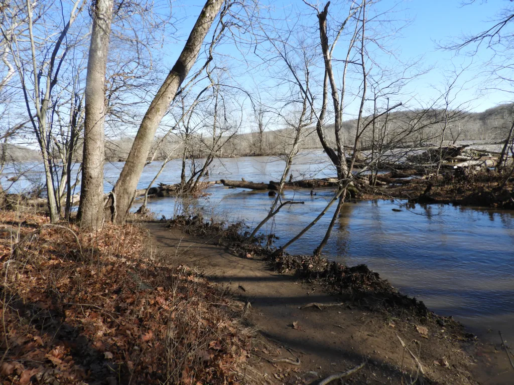 This is the entrance from the Potomac River to the Great Falls Canal.